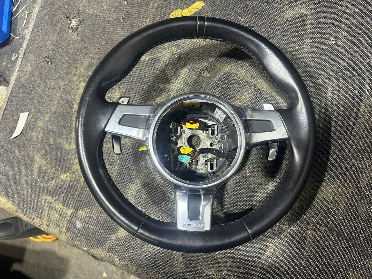 Porsche 911 GT3 991.1 original steering wheel before Alcantara retrim